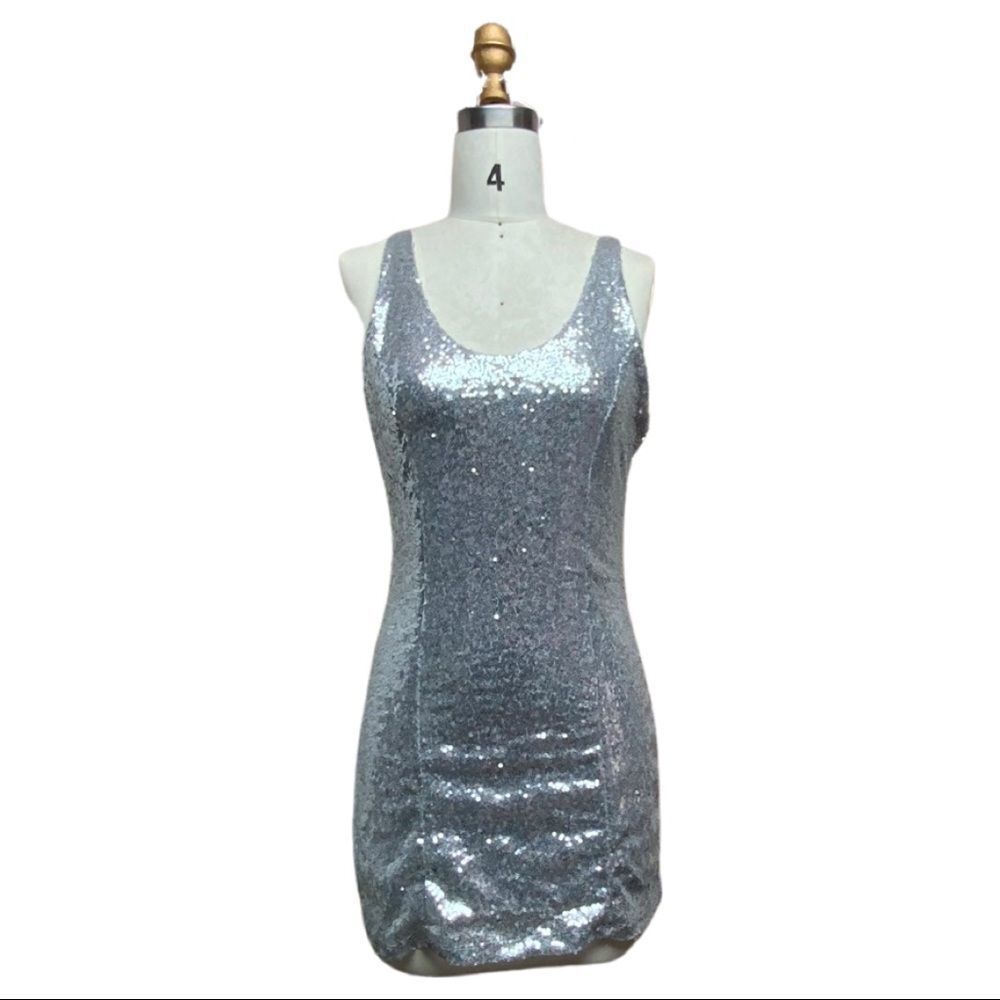 A3 Shirley of Hollywood Silver Sequence Dress in size med